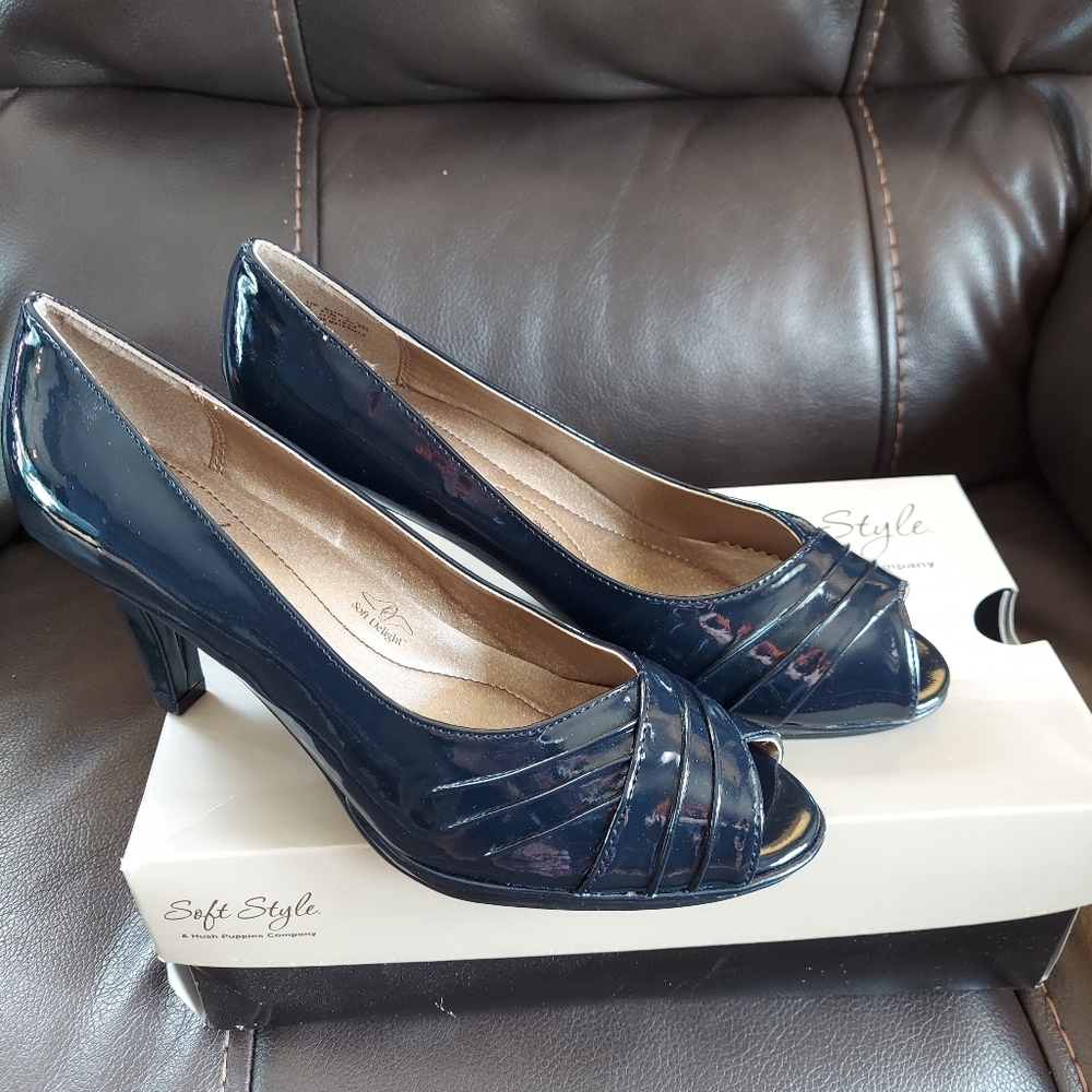 Soft style. A hush puppies company.